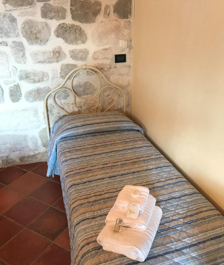 Country House Antiche Dimore Abbateggio Exterior photo