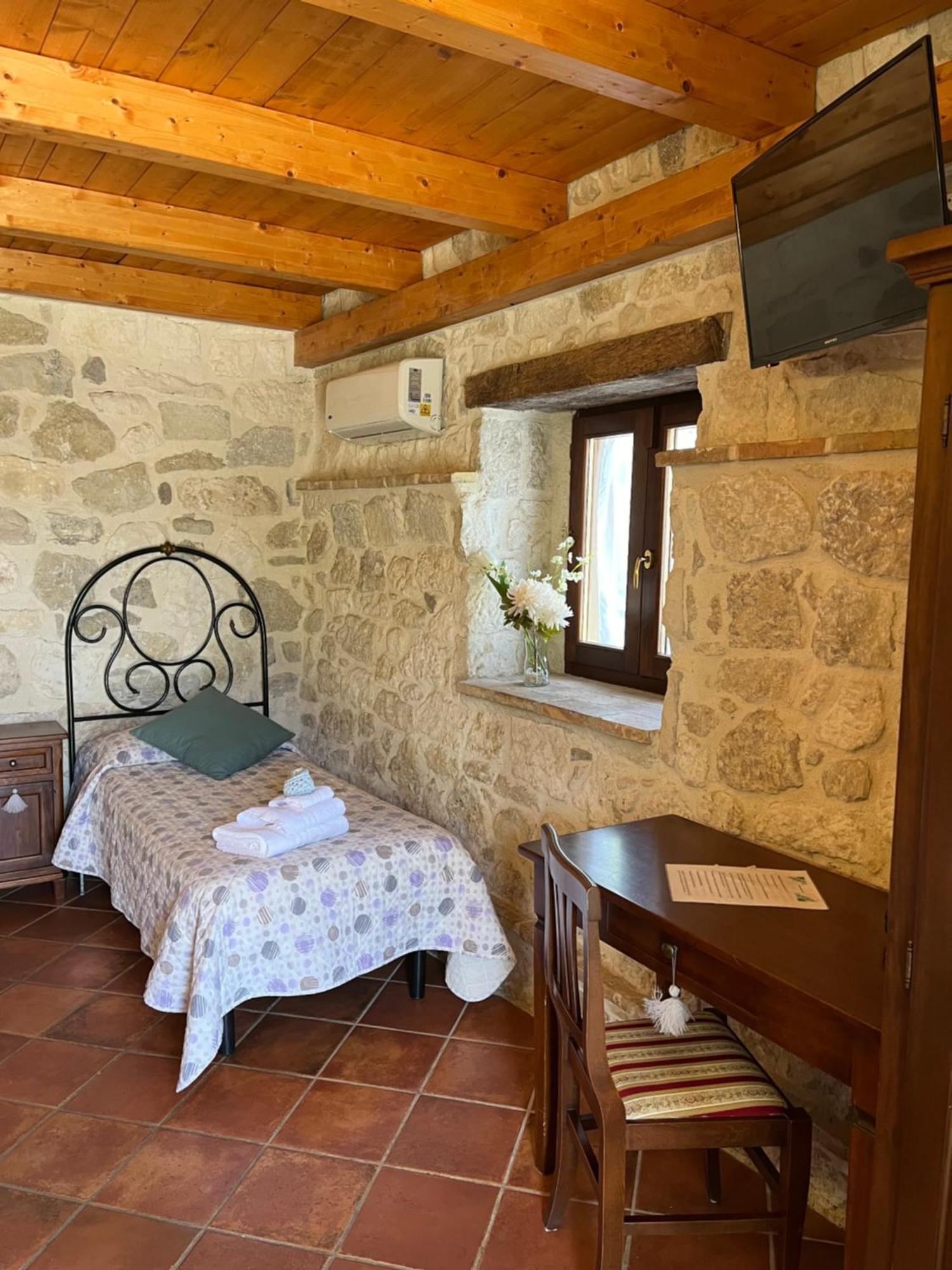 Country House Antiche Dimore Abbateggio Exterior photo
